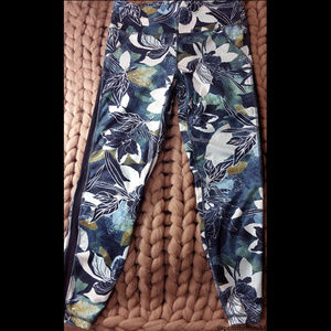 Athleta High Rise Tropical Mesh Chaturanga Legging